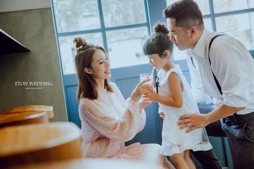 全家福照,全家福拍攝,拍全家福,拍 全家福,全家福拍照,全家福寫真,全家福 攝影,全家福推薦,全家福照片,拍全家福價格,親子寫真,親子 攝影,親子攝影,台北兒童寫真,親子婚紗照,親子婚紗,親子攝影推薦,親子 婚紗 攝影